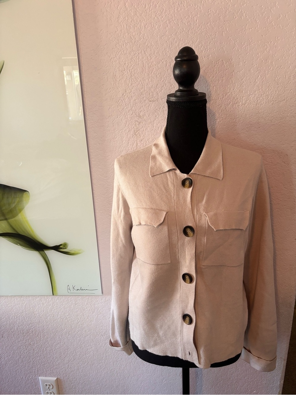 Tahari shirt size medium